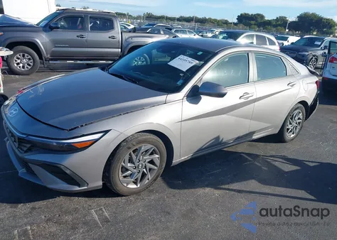 2024 Hyundai Elantra Sel from USA, damaged, VIN KMHLM4DG1RU740366